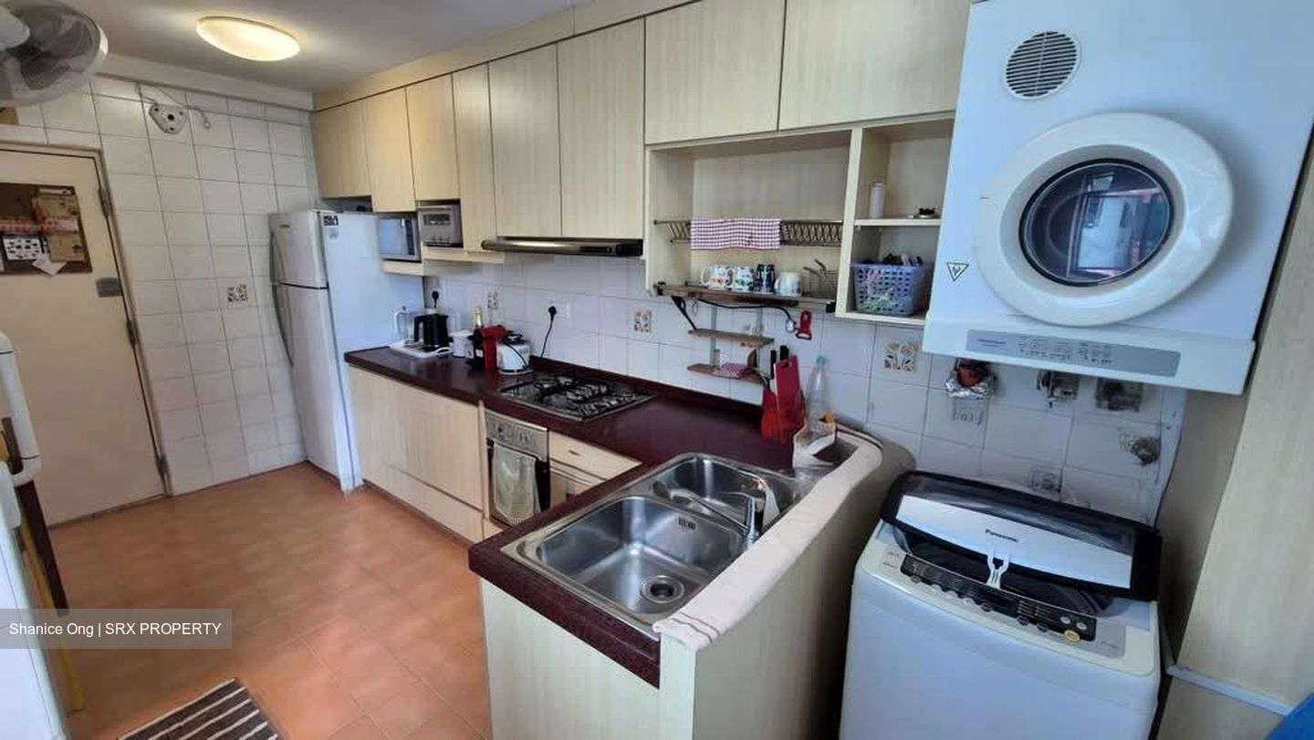 Blk 185 Edgefield Plains (Punggol), HDB Executive #530350141